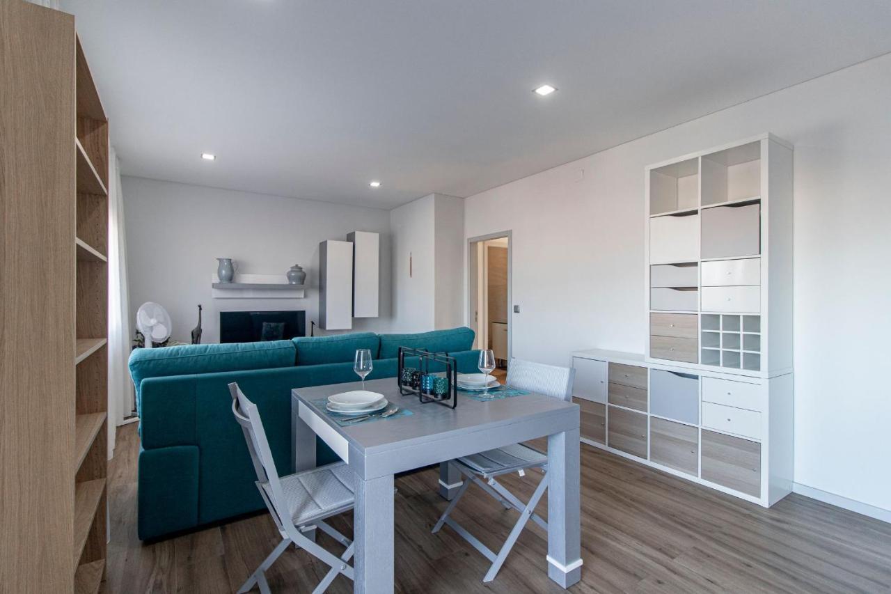 Downtown 1Br Apartment W/ Balcony By Lovelystay Πόρτο Εξωτερικό φωτογραφία