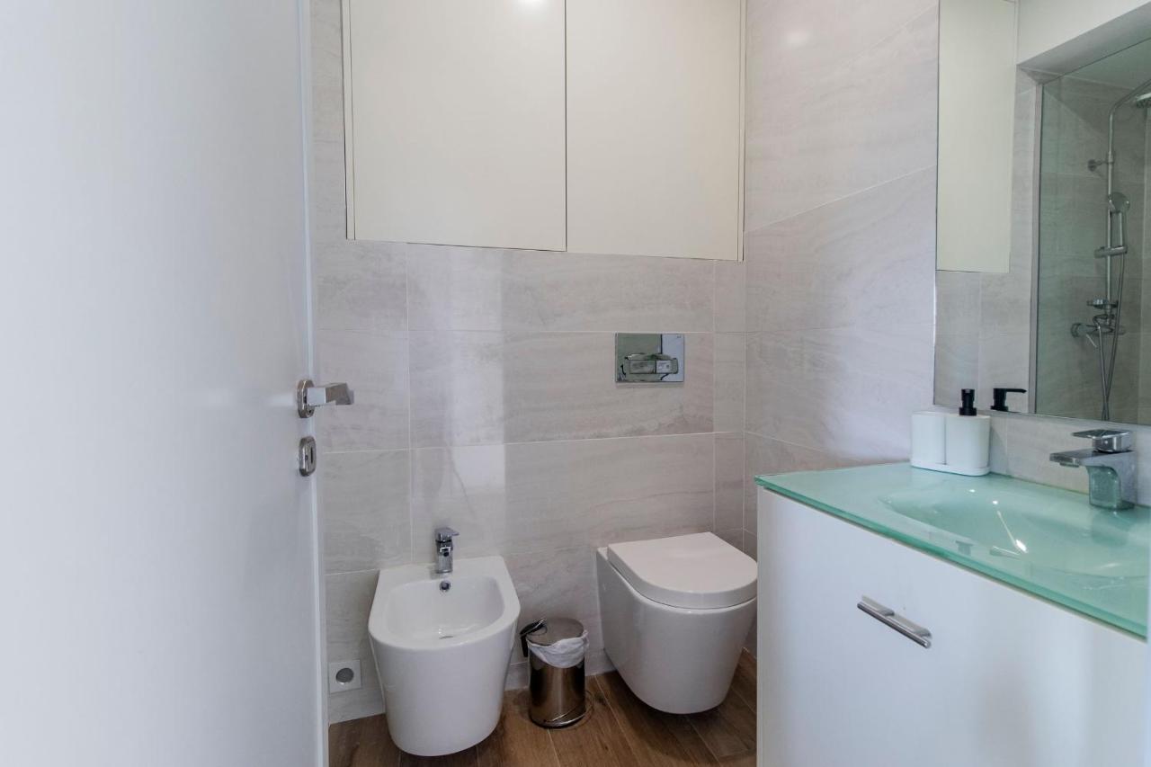 Downtown 1Br Apartment W/ Balcony By Lovelystay Πόρτο Εξωτερικό φωτογραφία